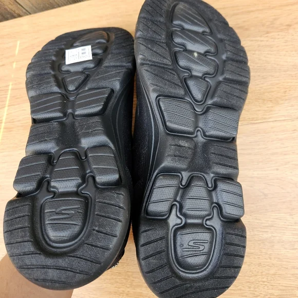 Skechers Womens  Black and Tan Slip-On Loafers Size 9.5 - Picture 15 of 16